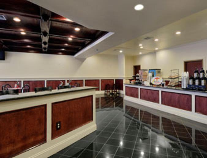 Super 8 By Wyndham Danville Restoran fotoğraf